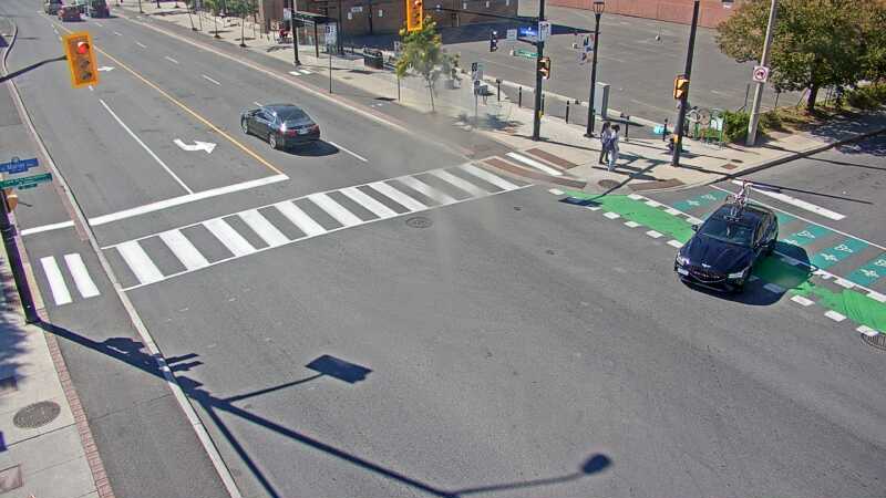Traffic camera image at 2025-09-14 18:36:05