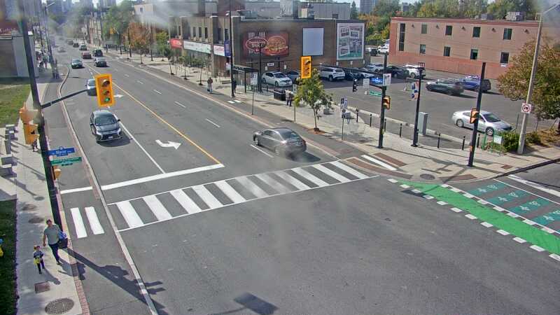 Traffic camera image at 2025-09-17 18:51:23
