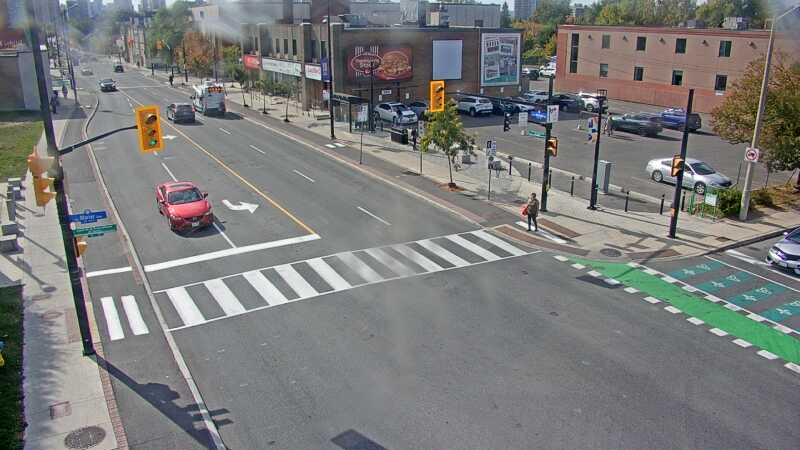 Traffic camera image at 2025-09-17 19:01:10