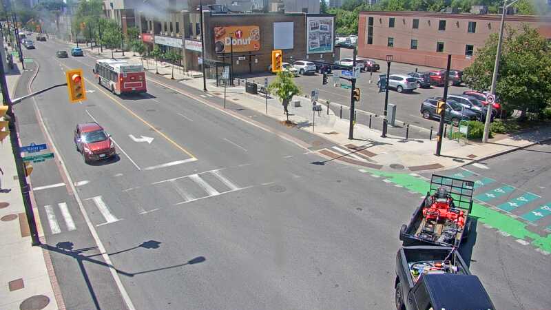 Traffic camera image at 2025-06-30 17:51:11
