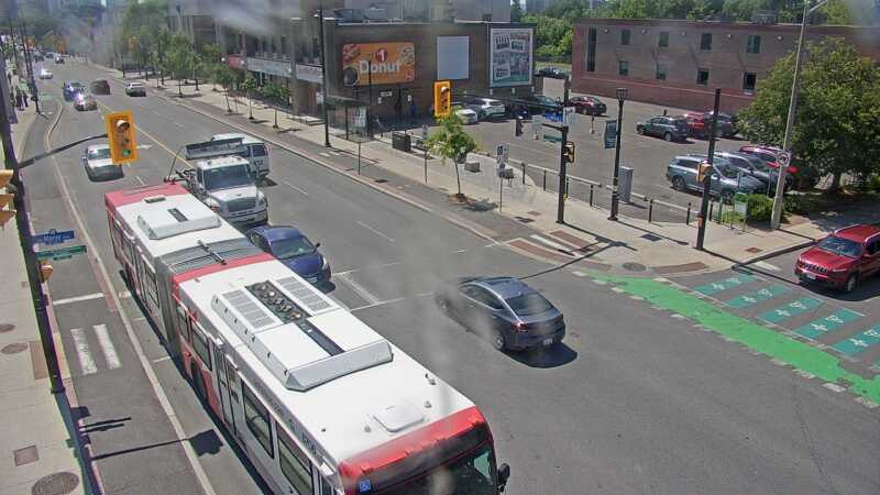 Traffic camera image at 2025-06-30 19:06:13