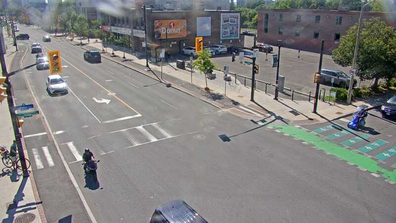 Traffic camera image at 2025-06-30 20:11:07