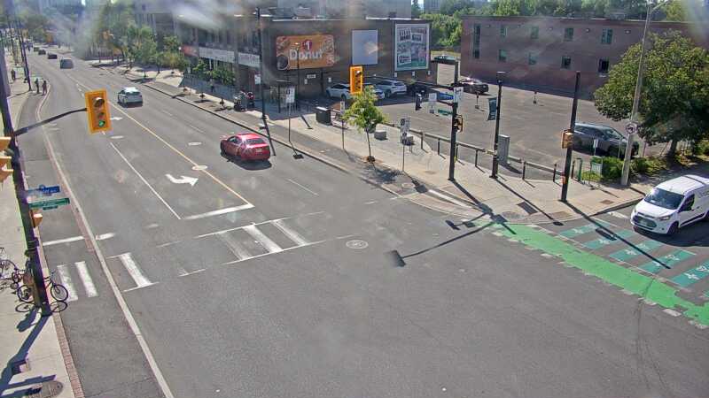 Traffic camera image at 2025-06-30 20:41:06