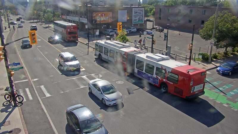 Traffic camera image at 2025-06-30 21:01:06