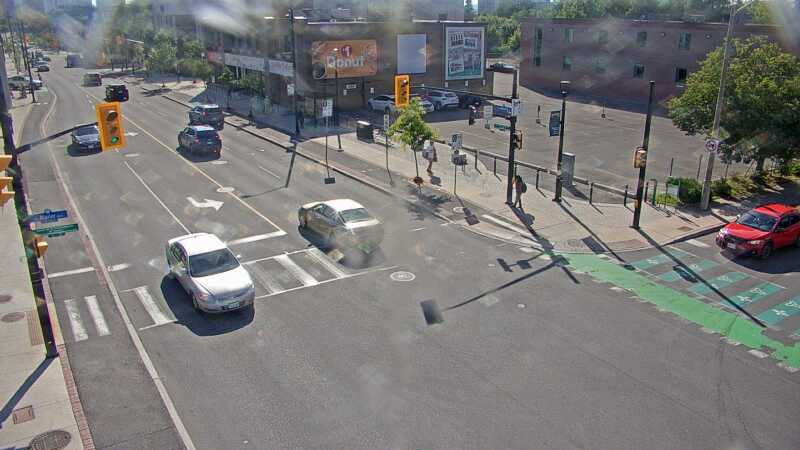 Traffic camera image at 2025-06-30 21:11:11
