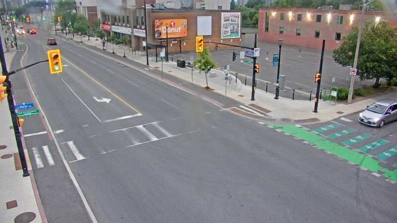 Traffic camera image at 2025-07-01 00:37:56