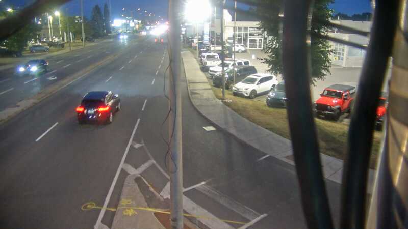 Traffic camera image at 2025-08-25 00:20:59