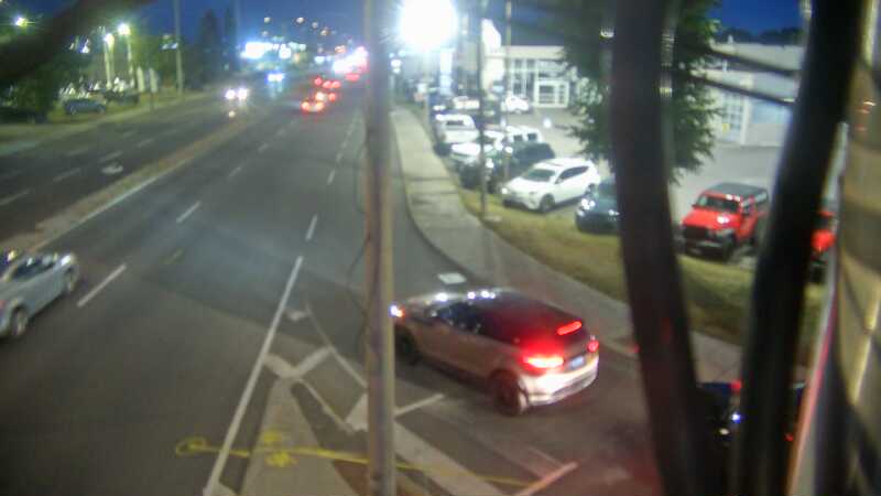 Traffic camera image at 2025-08-25 00:26:01