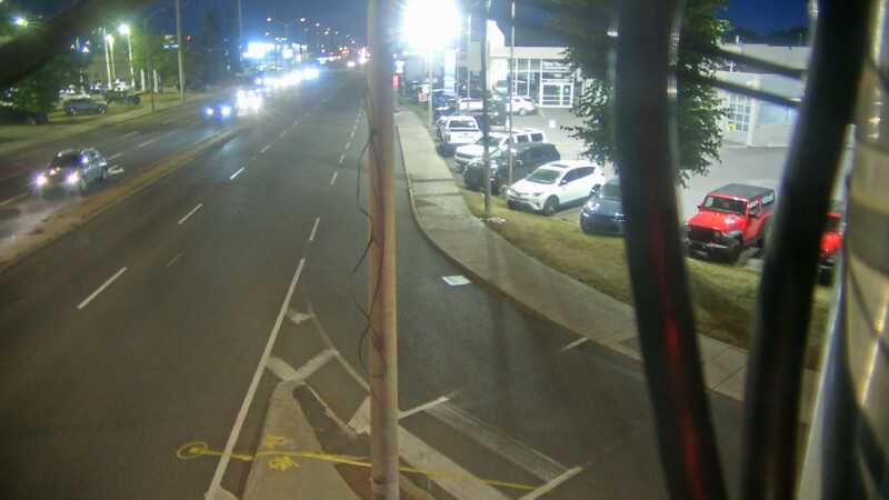 Traffic camera image at 2025-08-25 00:31:08