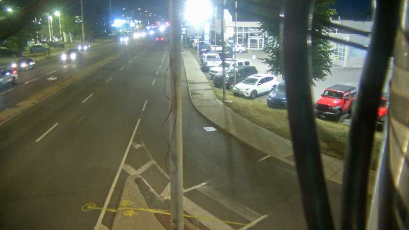 Traffic camera image at 2025-08-25 00:41:06