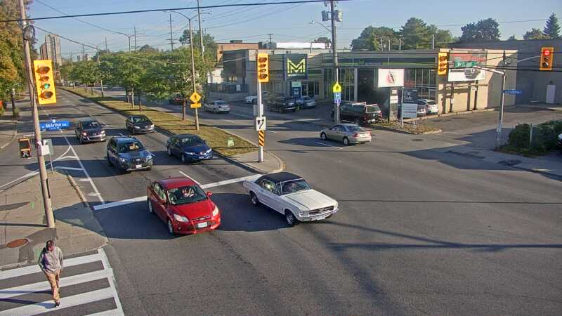 Traffic camera image at 2025-09-18 12:21:13