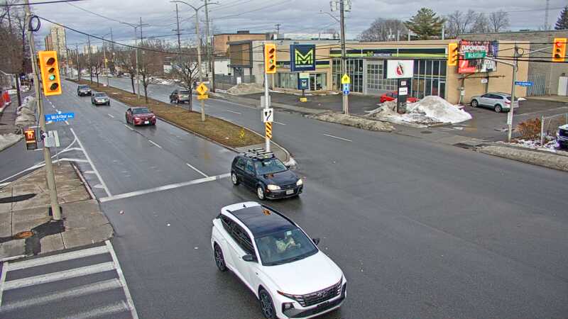 Traffic camera image at 2024-12-30 17:21:20