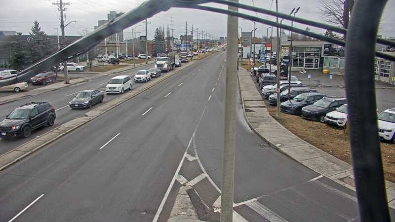 Traffic camera image at 2025-03-25 13:05:48