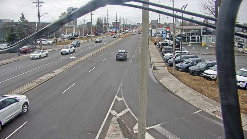 Traffic camera image at 2025-03-25 13:15:52
