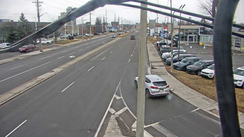 Traffic camera image at 2025-03-25 13:40:52