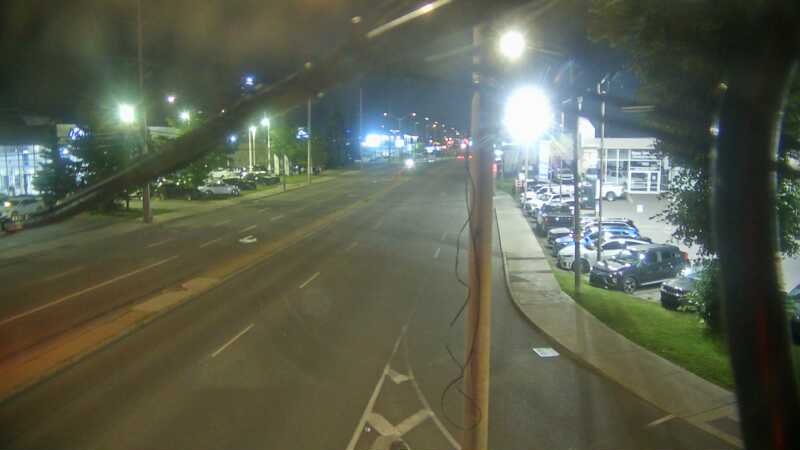 Traffic camera image at 2025-07-03 04:41:17