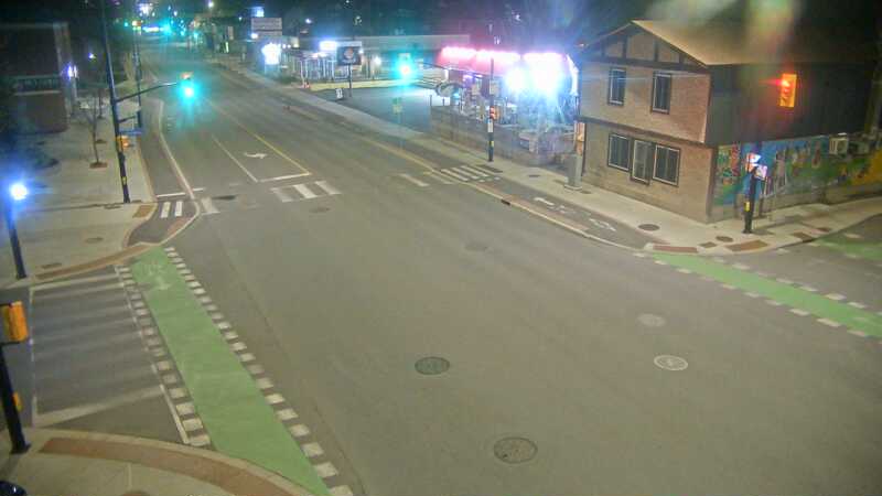 Traffic camera image at 2025-05-09 08:20:48