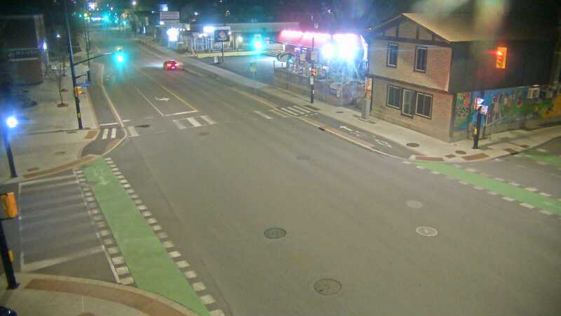 Traffic camera image at 2025-05-09 08:36:27