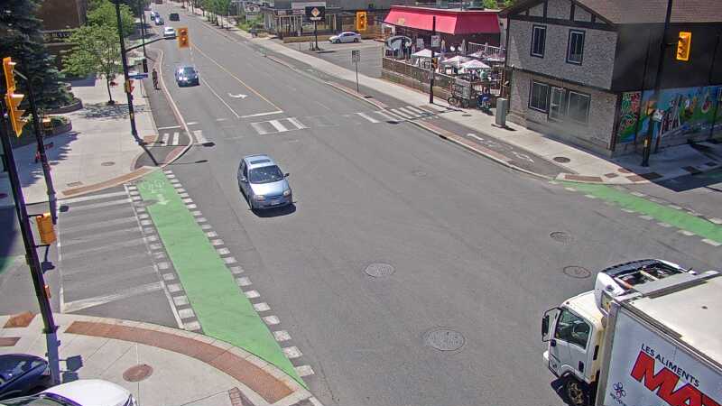 Traffic camera image at 2025-06-30 19:06:14
