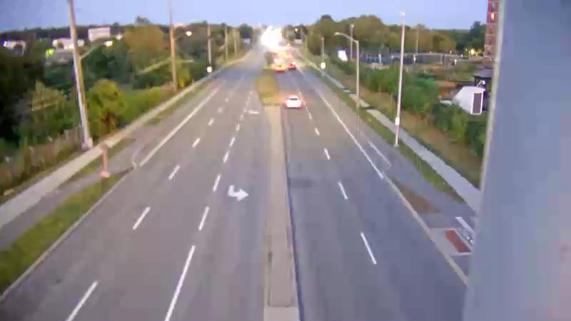 Traffic camera image at 2025-09-01 00:06:09