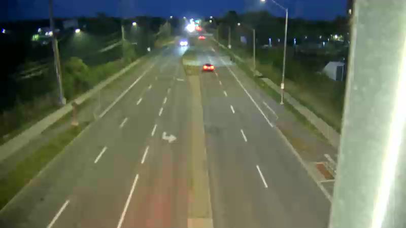 Traffic camera image at 2025-09-01 00:21:07