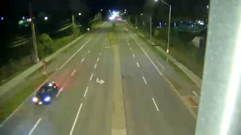 Traffic camera image at 2025-09-01 01:00:02
