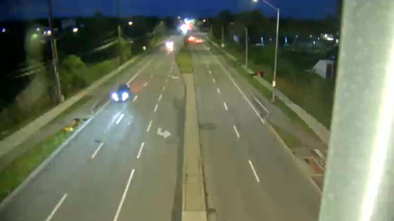 Traffic camera image at 2025-09-05 00:11:04
