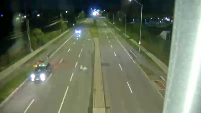 Traffic camera image at 2025-09-05 00:31:05