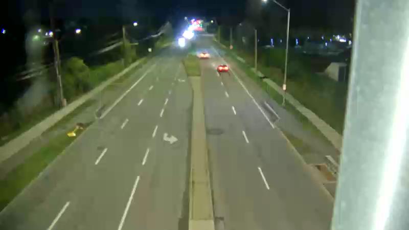 Traffic camera image at 2025-09-05 00:41:08