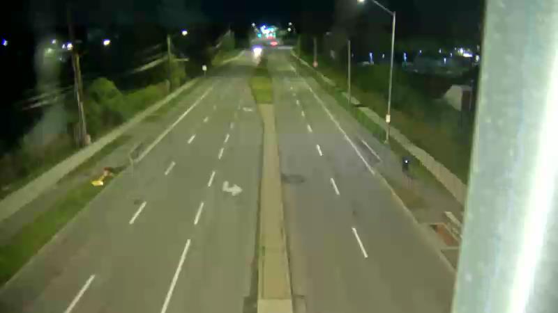 Traffic camera image at 2025-09-05 01:16:04