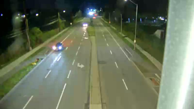 Traffic camera image at 2025-09-05 01:21:02
