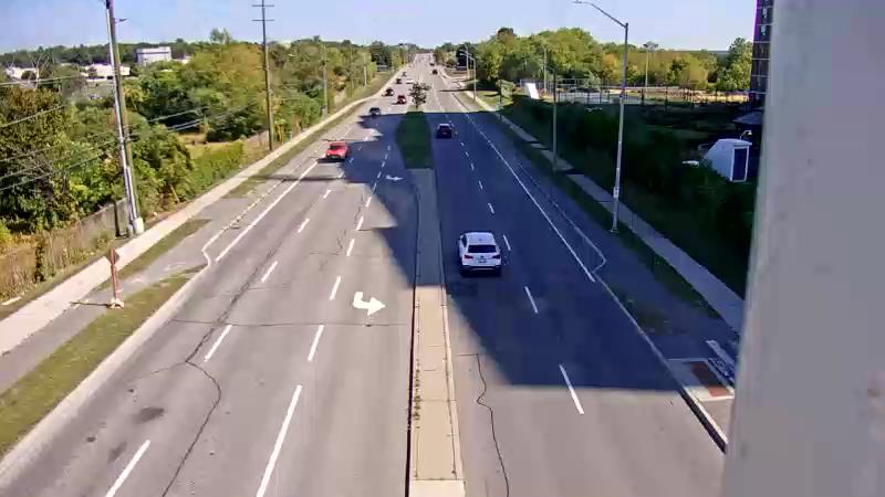 Traffic camera image at 2025-09-15 17:36:13