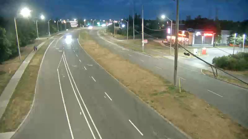 Traffic camera image at 2025-08-25 00:35:11