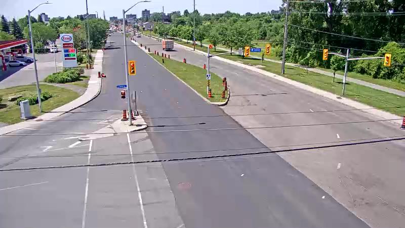 Traffic camera image at 2025-06-30 16:40:10