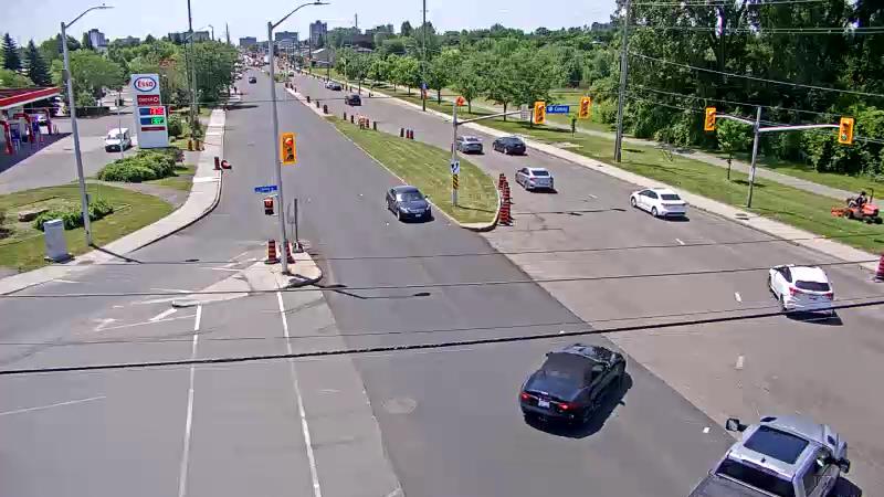 Traffic camera image at 2025-06-30 17:45:17