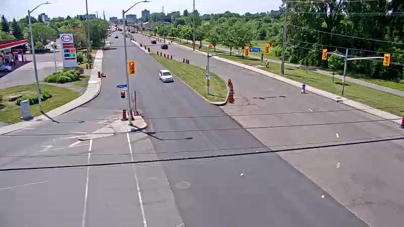 Traffic camera image at 2025-06-30 18:05:11