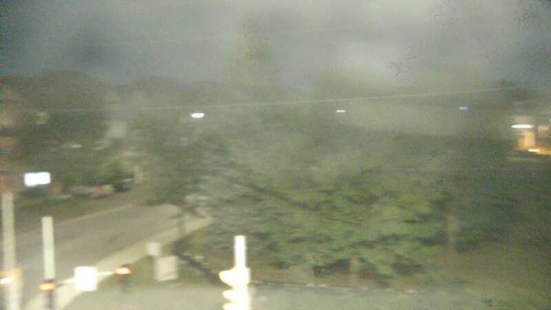 Traffic camera image at 2025-08-04 01:20:58