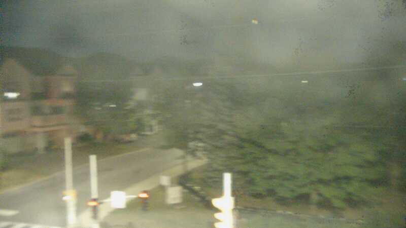 Traffic camera image at 2025-08-04 01:41:04