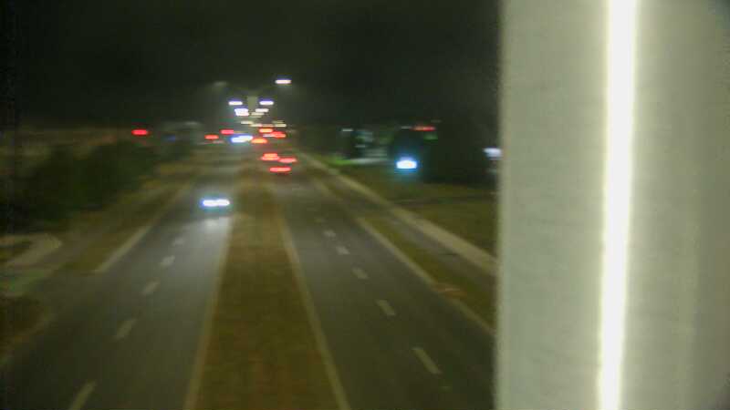 Traffic camera image at 2025-08-04 02:11:06