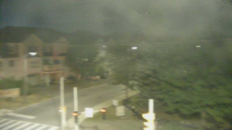 Traffic camera image at 2025-08-04 02:41:03