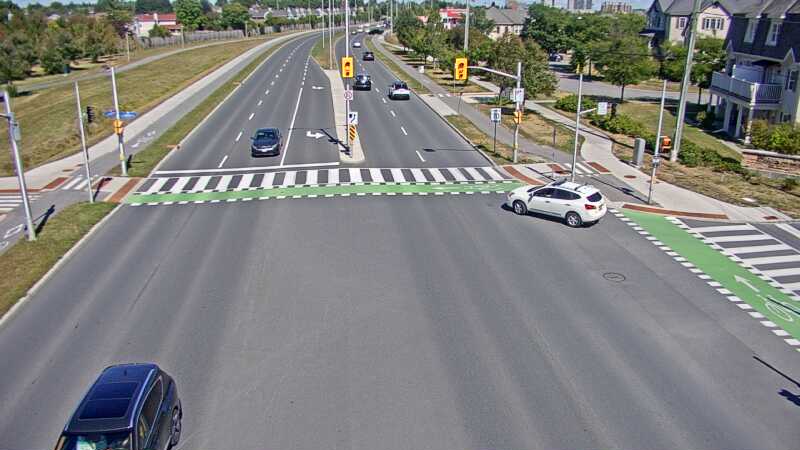 Traffic camera image at 2025-08-31 18:21:23