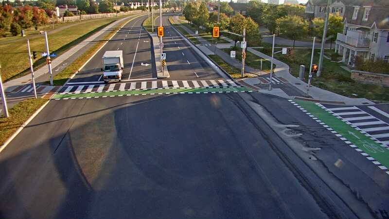 Traffic camera image at 2025-09-18 12:01:06