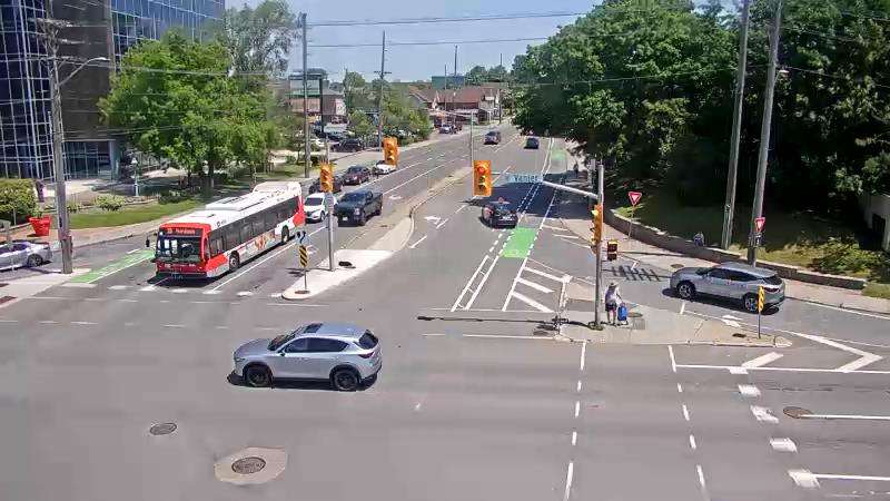 Traffic camera image at 2025-06-30 17:16:23
