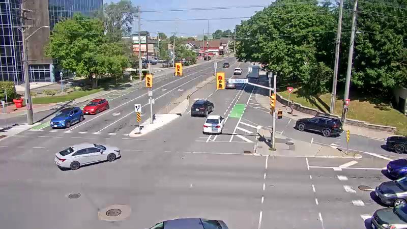 Traffic camera image at 2025-06-30 19:41:16