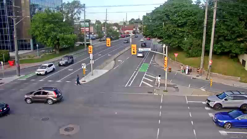 Traffic camera image at 2025-06-30 23:16:02