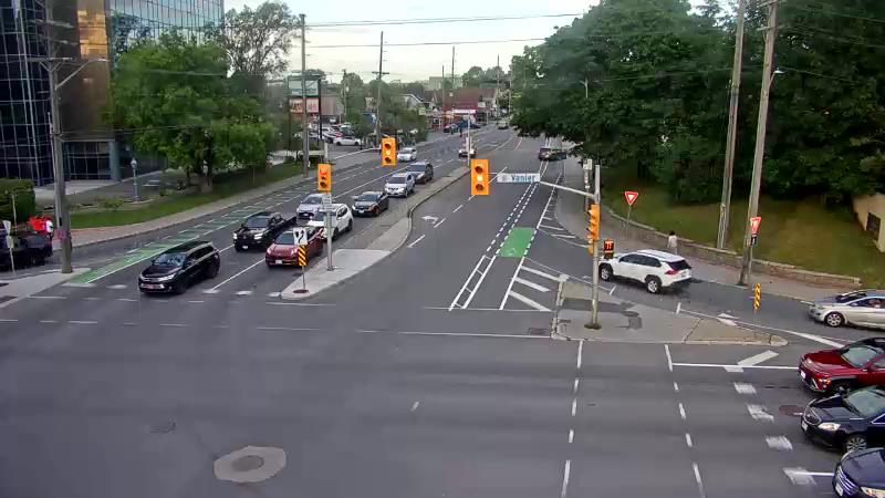Traffic camera image at 2025-06-30 23:41:06