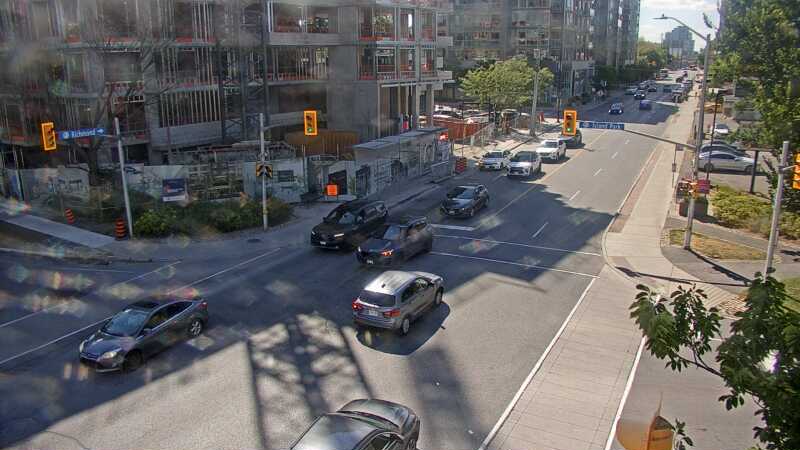 Traffic camera image at 2025-09-14 17:41:05