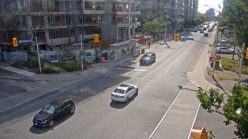 Traffic camera image at 2025-09-14 18:51:13