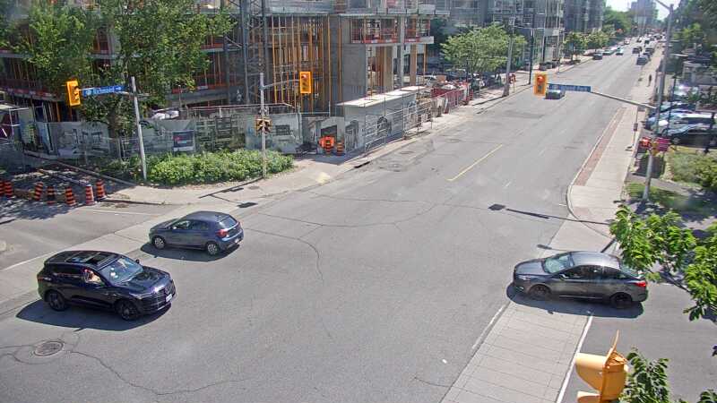 Traffic camera image at 2025-06-30 19:41:16