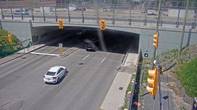 Traffic camera image at 2025-06-30 17:41:09
